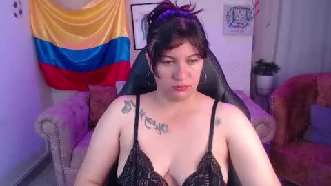Snapshot of amanda_rousee chatting on July 18, 2026, 4:05 am Amanda online show from July 18, 2026, 4:05 am