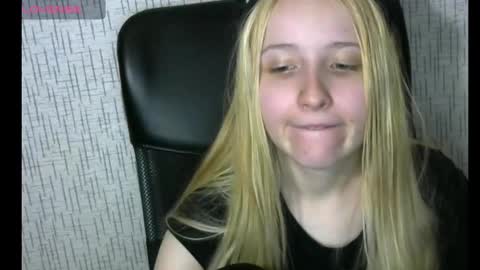 Amanda online show from December 21, 2024, 4:09 am