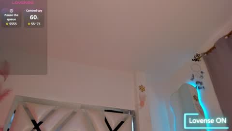 Snapshot of amandaa_fox_ chatting on July 4, 2026, 5:52 pm amandaa_fox_ online show from July 4, 2026, 5:52 pm