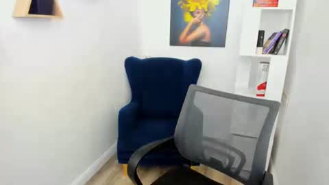 amandagracy_1 online show from November 16, 2025, 11:16 am