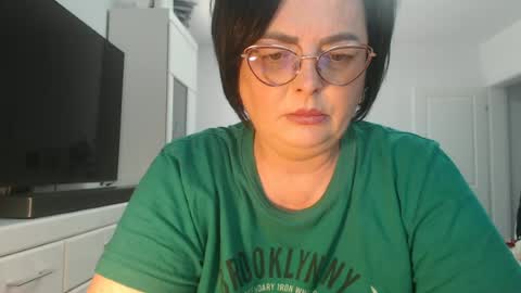 Snapshot of amandamuller1982 chatting on June 13, 2026, 9:18 am Anda online show from June 13, 2026, 9:18 am