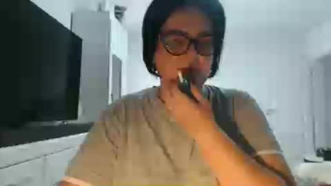 Snapshot of amandamuller1982 chatting on July 3, 2026, 12:33 pm Anda online show from July 3, 2026, 12:33 pm