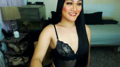 Suzie online show from October 7, 2025, 10:12 am