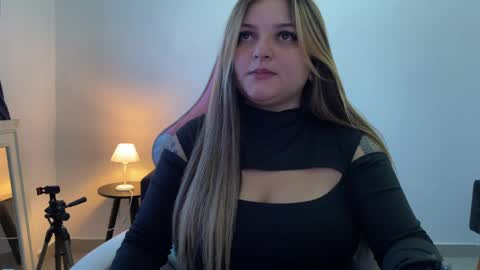 Snapshot of amandhaaa chatting on April 29, 2026, 6:25 pm Amandha online show from April 29, 2026, 6:25 pm