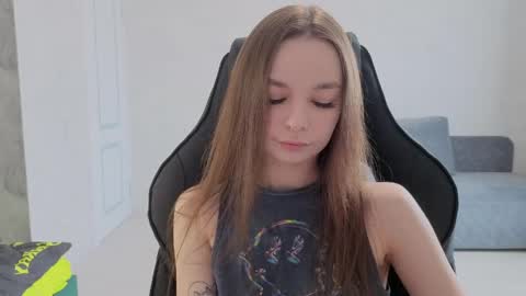Snapshot of amaneli chatting on May 29, 2026, 11:41 am Mila online show from May 29, 2026, 11:41 am