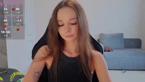 Snapshot of amaneli chatting on June 22, 2026, 12:02 pm Mila online show from June 22, 2026, 12:02 pm