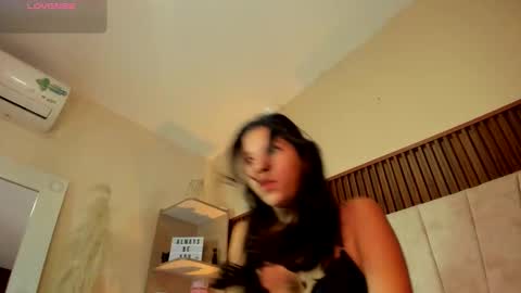 amara_brunet online show from March 11, 2026, 12:44 pm