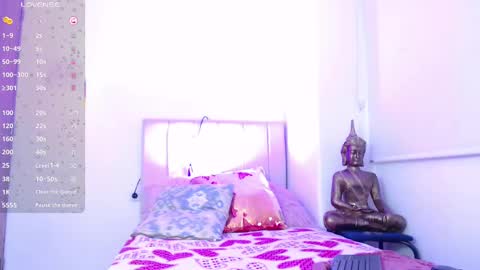 luna online show from March 3, 2025, 2:48 pm