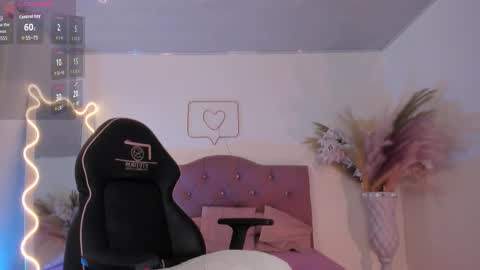 Snapshot of amara_tay chatting on November 6, 2025, 7:26 pm Amara tay online show from November 6, 2025, 7:26 pm