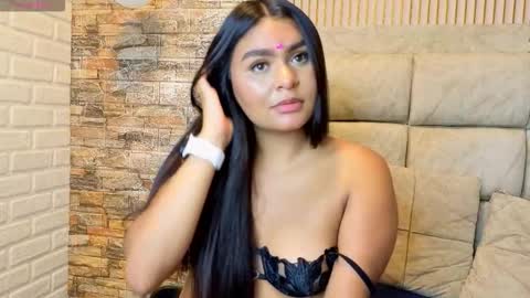 amarahanks_ online show from January 9, 2026, 8:54 pm