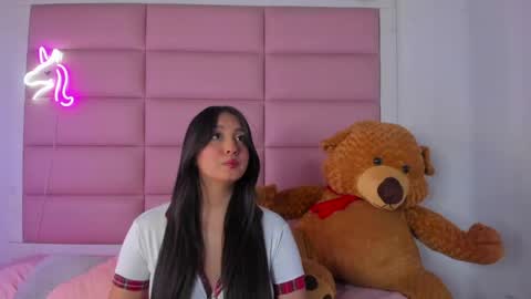 Snapshot of amaranttaylunay chatting on May 28, 2026, 7:33 pm amaranttaylunay online show from May 28, 2026, 7:33 pm