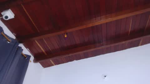   online show from October 11, 2025, 11:09 am