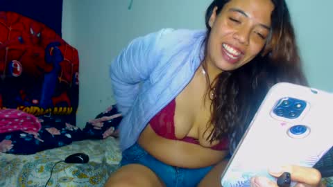 Snapshot of amararoberts08 chatting on December 10, 2024, 6:28 pm Amara Julia online show from December 10, 2024, 6:28 pm