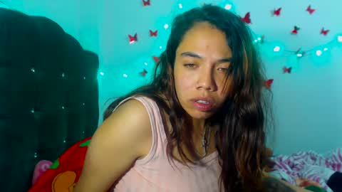 Snapshot of amararoberts08 chatting on December 16, 2024, 1:10 am Amara Julia online show from December 16, 2024, 1:10 am