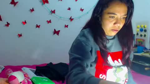 Snapshot of amararoberts08 chatting on January 8, 2025, 3:08 am Amara Julia online show from January 8, 2025, 3:08 am