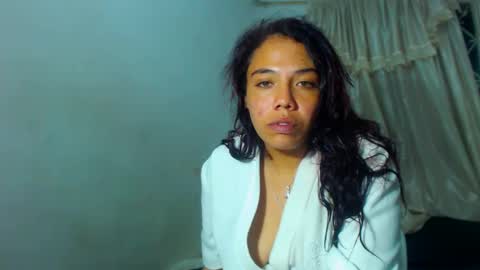 Snapshot of amararoberts08 chatting on January 14, 2025, 11:16 pm Amara Julia online show from January 14, 2025, 11:16 pm