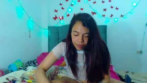Snapshot of amararoberts08 chatting on January 17, 2025, 1:35 pm Amara Julia online show from January 17, 2025, 1:35 pm