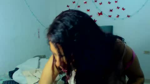 Snapshot of amararoberts08 chatting on January 21, 2025, 1:39 am Amara Julia online show from January 21, 2025, 1:39 am