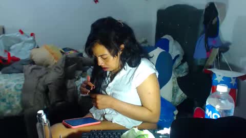 Snapshot of amararoberts08 chatting on October 8, 2025, 4:32 am Amara Julia online show from October 8, 2025, 4:32 am