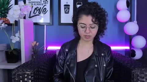 Snapshot of amarettho chatting on February 9, 2025, 5:22 pm Emily online show from February 9, 2025, 5:22 pm