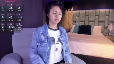 Snapshot of amarettho chatting on March 9, 2025, 11:25 am Emily online show from March 9, 2025, 11:25 am