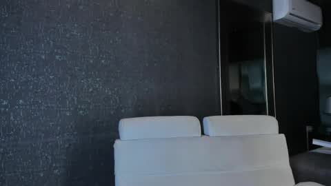 Emily online show from April 1, 2026, 9:21 am