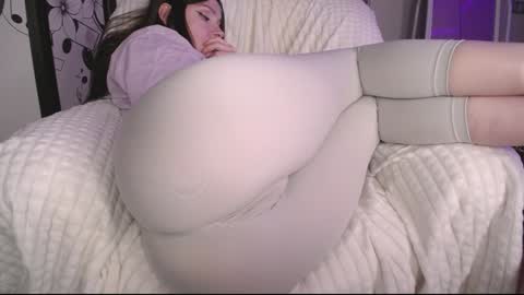 Snapshot of amazing_agness chatting on December 20, 2024, 9:54 am amazing_agness online show from December 20, 2024, 9:54 am