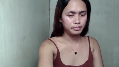 YELLA online show from October 7, 2025, 2:42 am