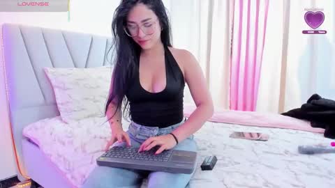 Sara  online show from February 3, 2026, 1:26 am