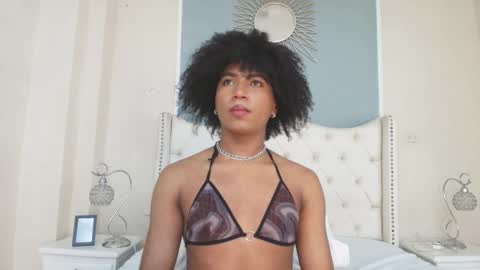 Snapshot of ambar_colling chatting on March 10, 2025, 4:35 pm Ambar Colling online show from March 10, 2025, 4:35 pm