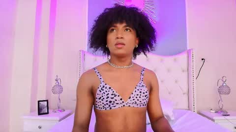 Snapshot of ambar_colling chatting on March 12, 2025, 7:06 pm Ambar Colling online show from March 12, 2025, 7:06 pm