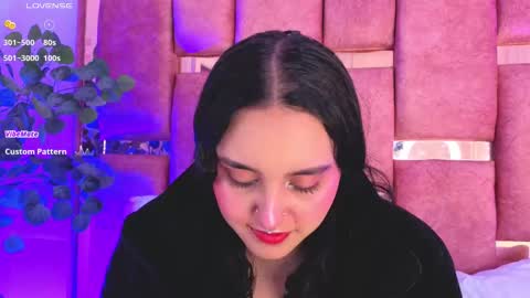   online show from November 24, 2025, 7:02 pm