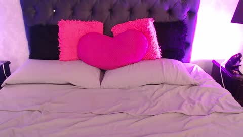 Ambar Jones online show from February 25, 2025, 9:20 am