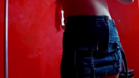 ambar_roux1 online show from February 26, 2025, 7:27 pm