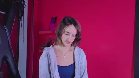 ambar_roux1 online show from November 14, 2025, 1:54 pm