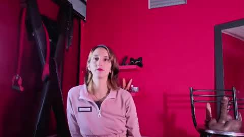 ambar_roux1 online show from November 22, 2025, 2:32 am