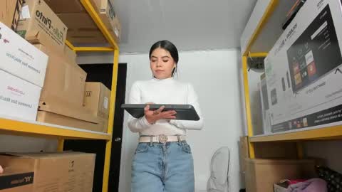 Snapshot of ambarina_ chatting on May 2, 2026, 11:37 am Ambarina online show from May 2, 2026, 11:37 am