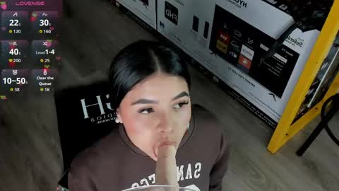 Snapshot of ambarina_ chatting on May 11, 2026, 11:16 am Ambarina online show from May 11, 2026, 11:16 am