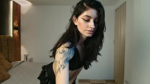 AMBAR LEE online show from April 22, 2026, 12:18 pm