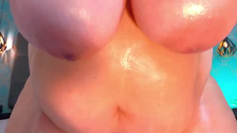 Snapshot of ambarroberts chatting on May 29, 2026, 2:04 pm Ambar online show from May 29, 2026, 2:04 pm
