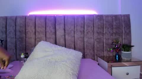  Amber  online show from April 20, 2026, 1:47 pm