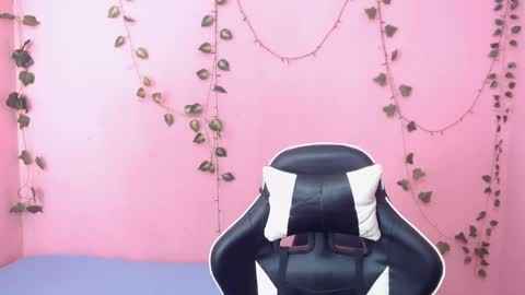 Snapshot of ambel_rose chatting on February 15, 2025, 11:03 pm ambel_rose online show from February 15, 2025, 11:03 pm