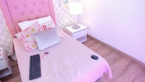 amber  ferrera online show from February 14, 2026, 7:43 pm