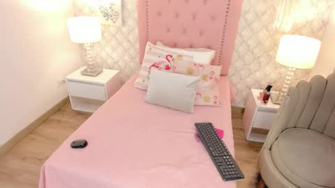 amber  ferrera online show from February 17, 2026, 11:40 am