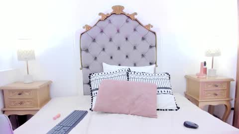 amber  ferrera online show from February 24, 2026, 8:18 pm