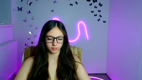 Snapshot of amber__r chatting on June 20, 2026, 5:32 am Amber online show from June 20, 2026, 5:32 am