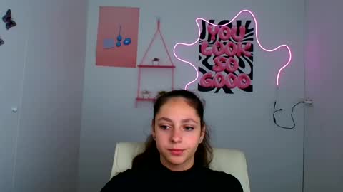 Snapshot of amber__r chatting on July 7, 2026, 6:58 am Amber online show from July 7, 2026, 6:58 am