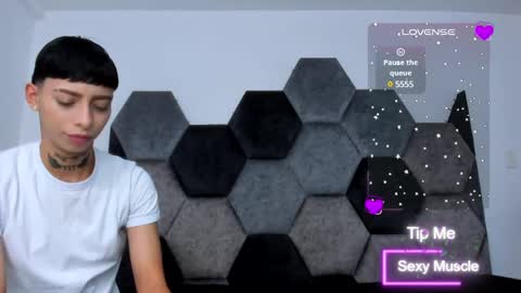 Amber  online show from March 7, 2025, 4:22 pm