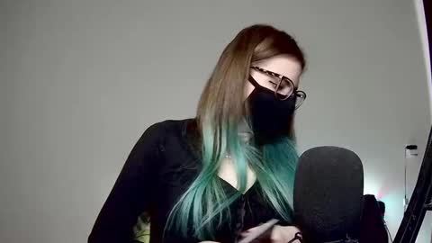 Amber non-nude model online show from March 5, 2025, 5:07 am