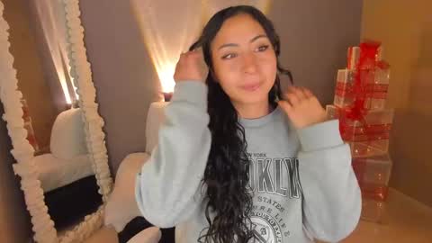 amber_curly online show from December 29, 2024, 3:03 pm